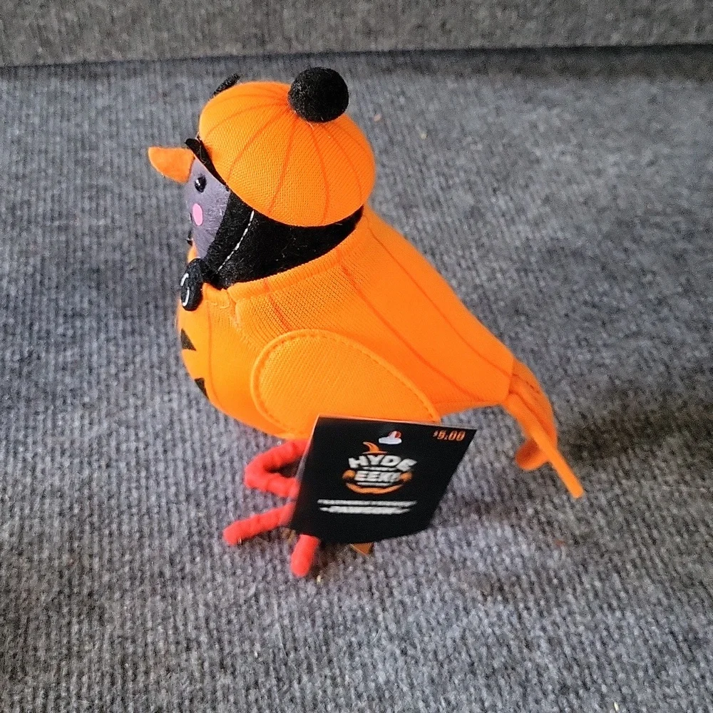 Target Hyde & Eek 2024 Halloween PUMPKIN Bird NEW WITH TAGS